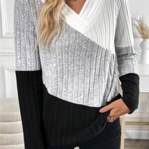 SHEIN V-Neck Black and Gray Sweater with Ribbed Knit